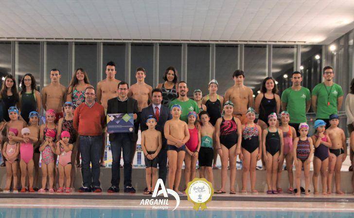 Escola Municipal de Natação premiada com Certificação de Qualidade Nível Ouro