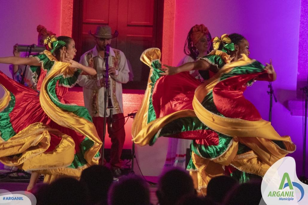 Grupo Etnográfico – Compañía Artística Danzar Columbia (16)