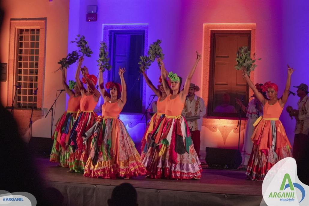 Grupo Etnográfico – Compañía Artística Danzar Columbia (4)