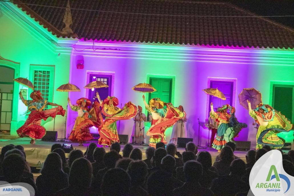 Grupo Etnográfico – Compañía Artística Danzar Columbia (8)