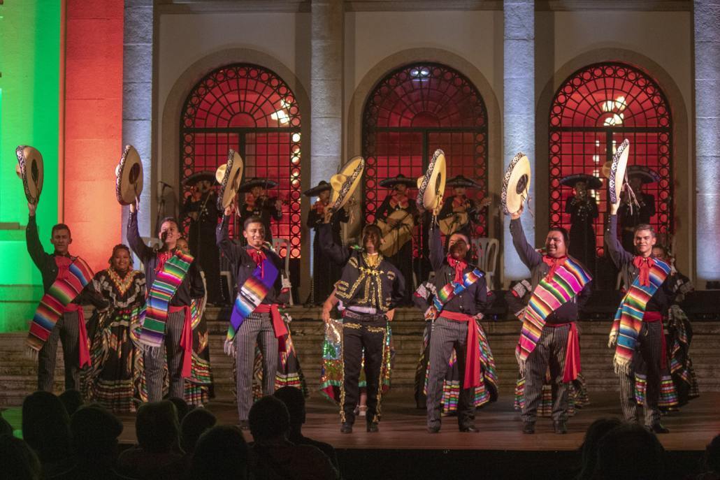 Ensamble Folklorico Iskali Mexico 1