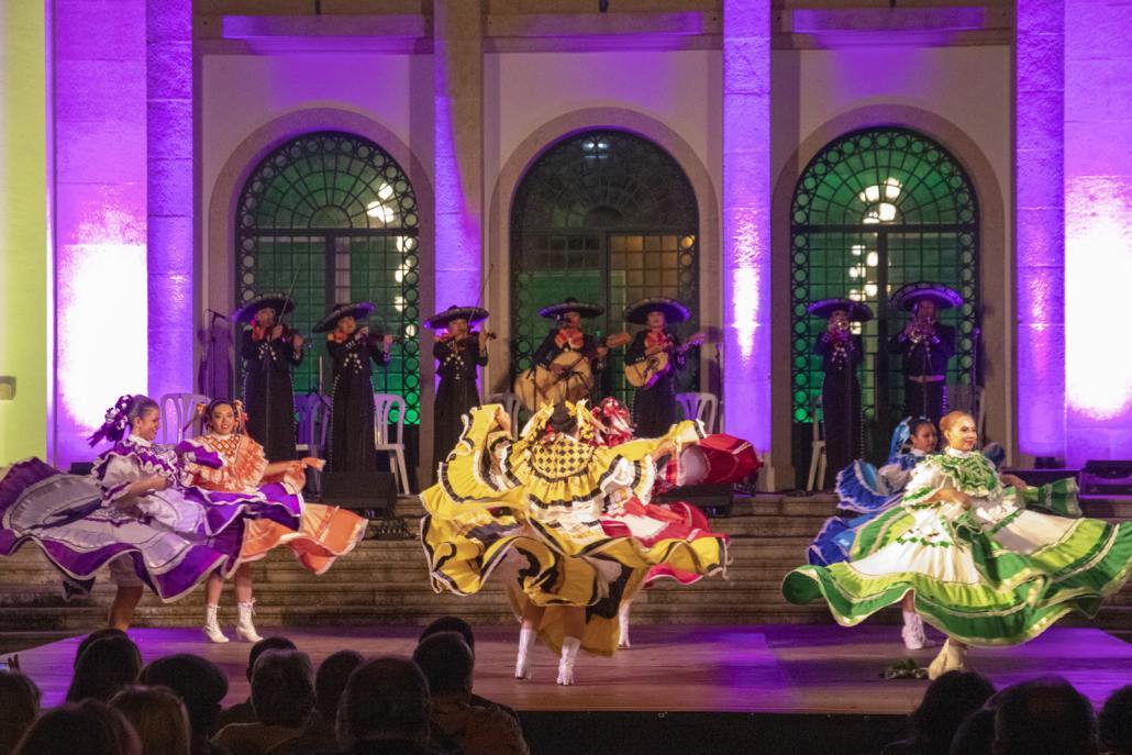 Ensamble Folklorico Iskali Mexico 17