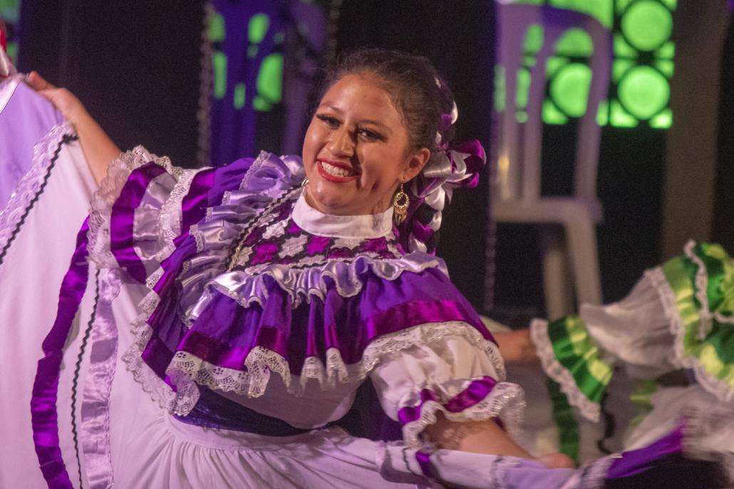 Ensamble Folklorico Iskali Mexico 18