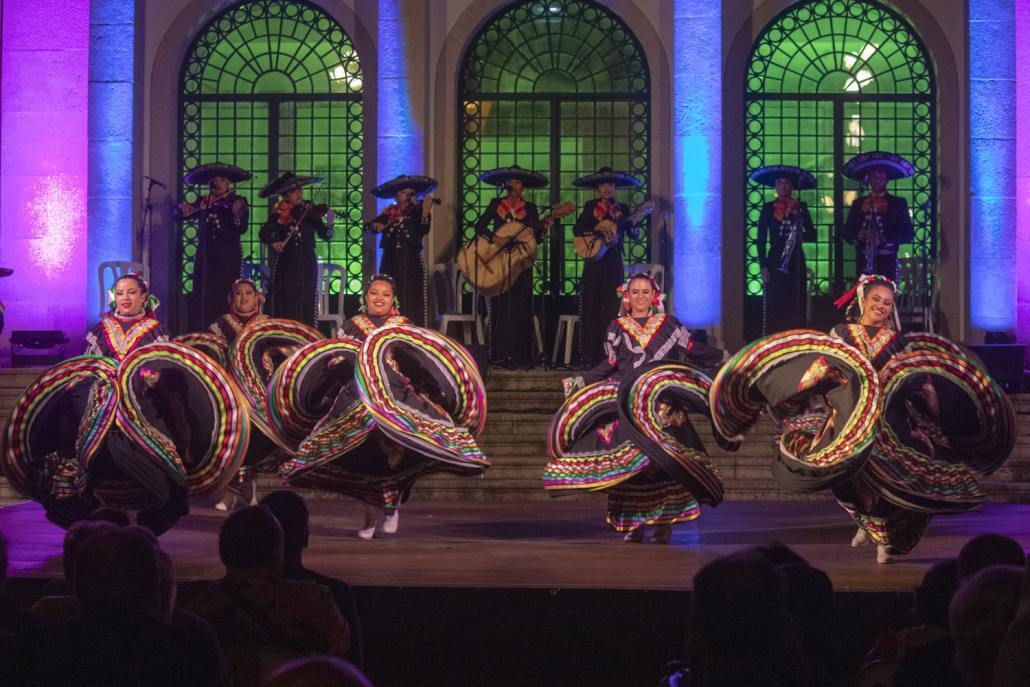Ensamble Folklorico Iskali Mexico 20