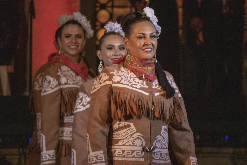 Ensamble Folklorico Iskali Mexico 4