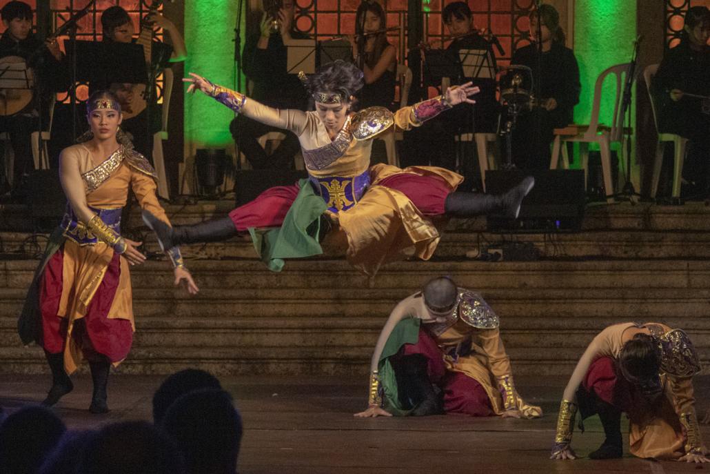 Fei Yang Folk Dance Group Taiwan 17