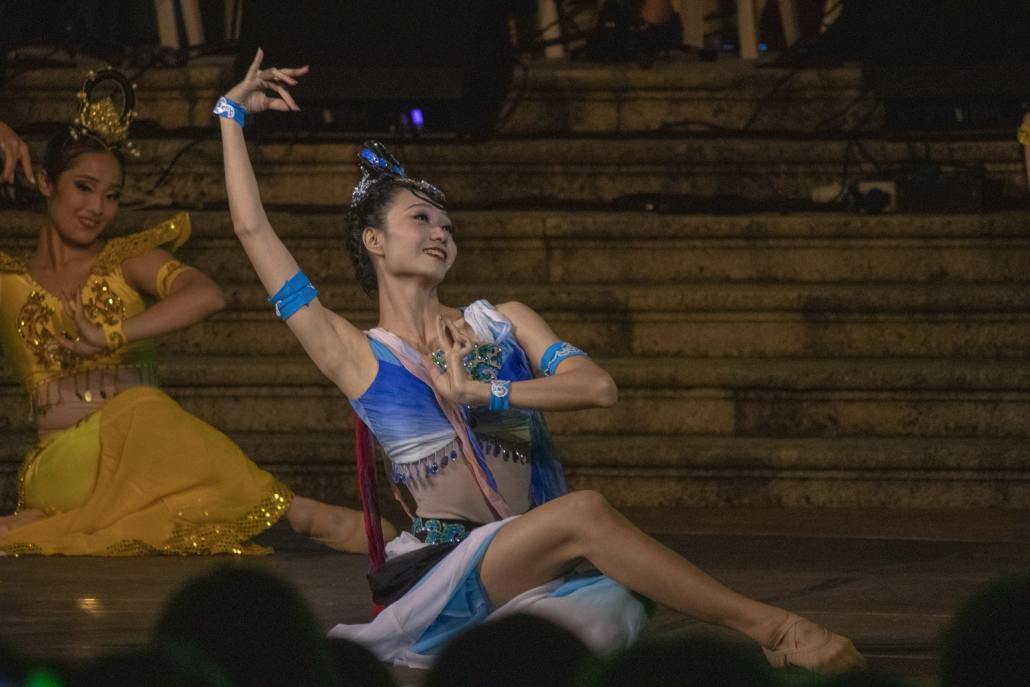 Fei Yang Folk Dance Group Taiwan 2