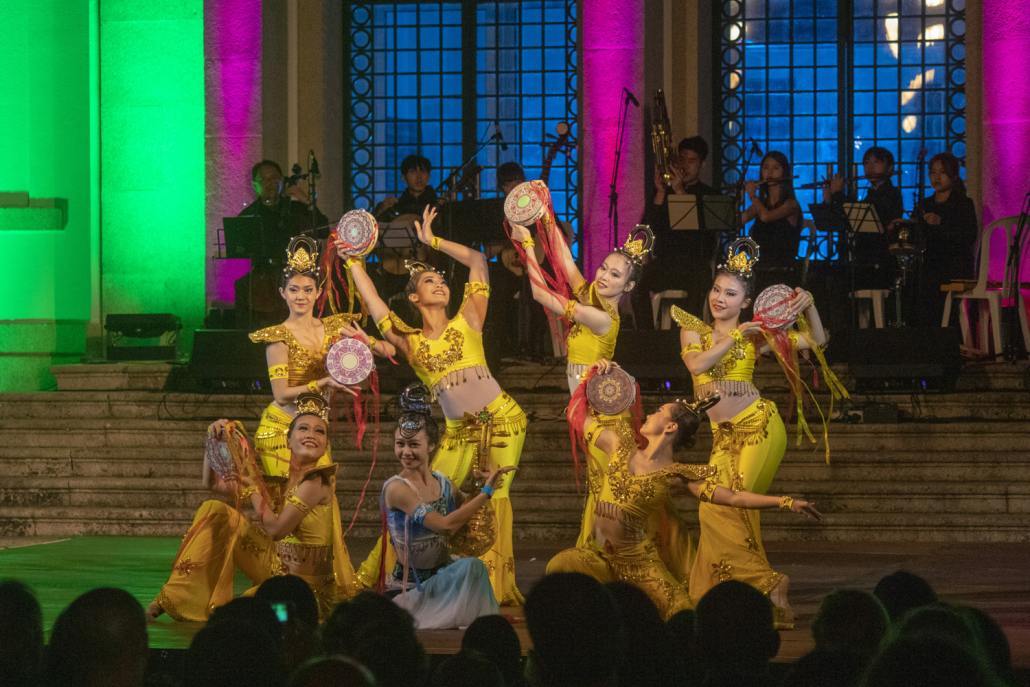 Fei Yang Folk Dance Group Taiwan 6
