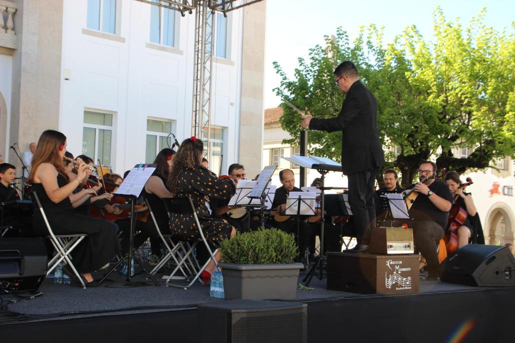 Real Companhoa E Orquestra Passo Por Compasso 19