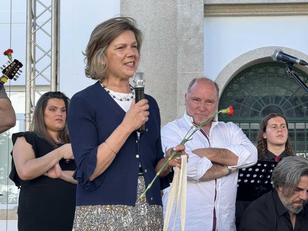 Real Companhoa E Orquestra Passo Por Compasso (40)