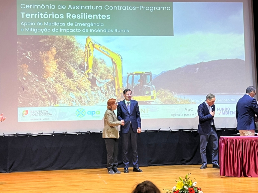 Assinatura Contrato Lpc Ministra