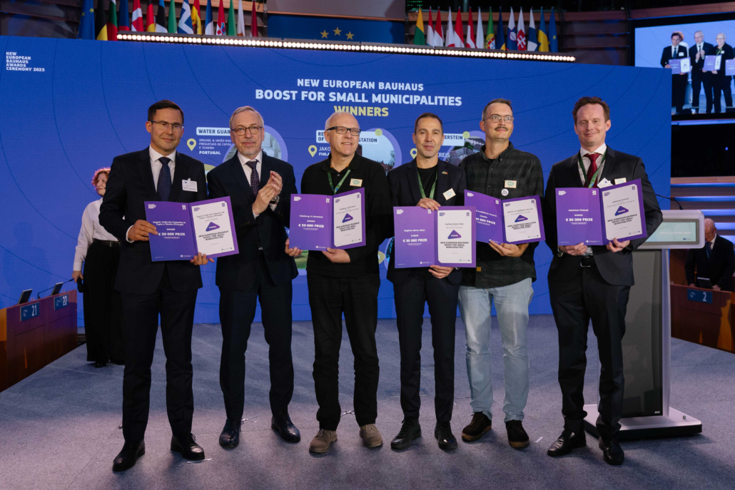 54824896399 23c8fc7f42 O