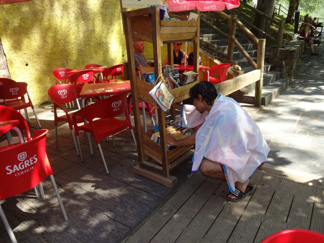 Livros Ao Sol Secarias