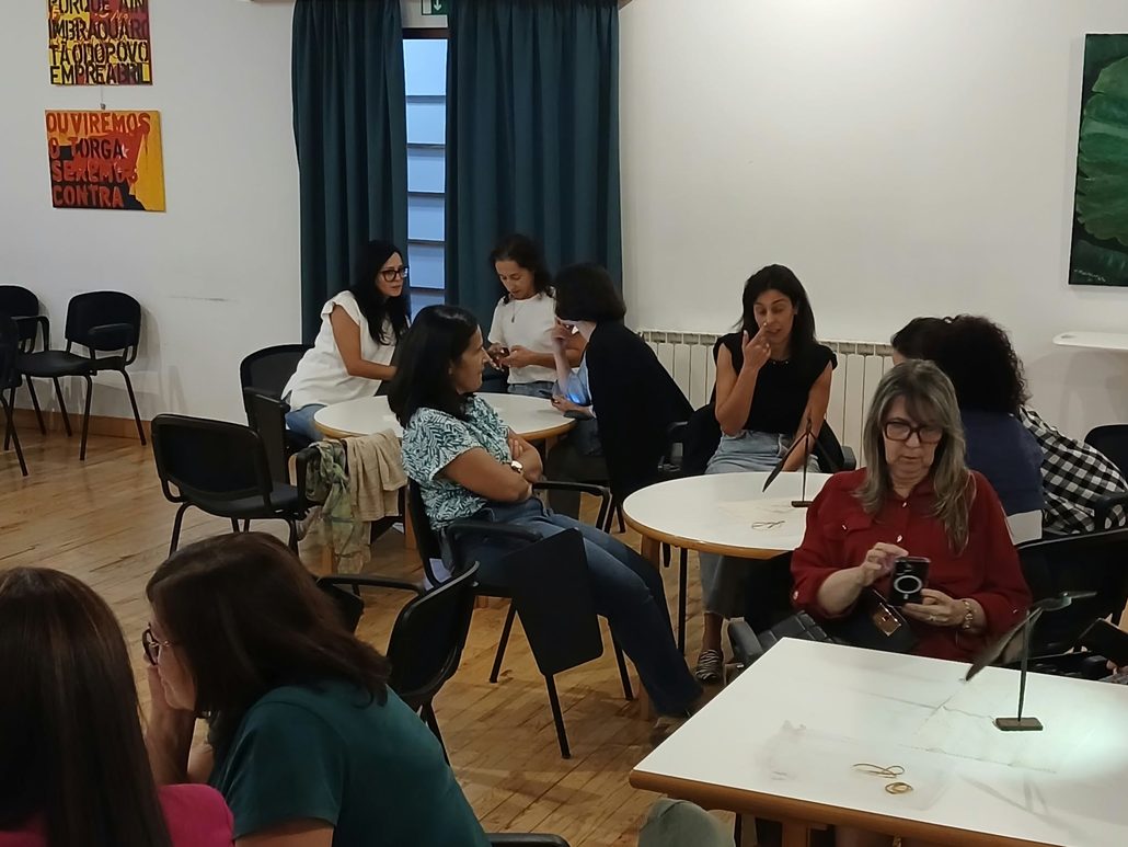 Fotografia — «A Estranha Beleza do Frágil» nas Bibliotecas Municipais de Arganil e Côja